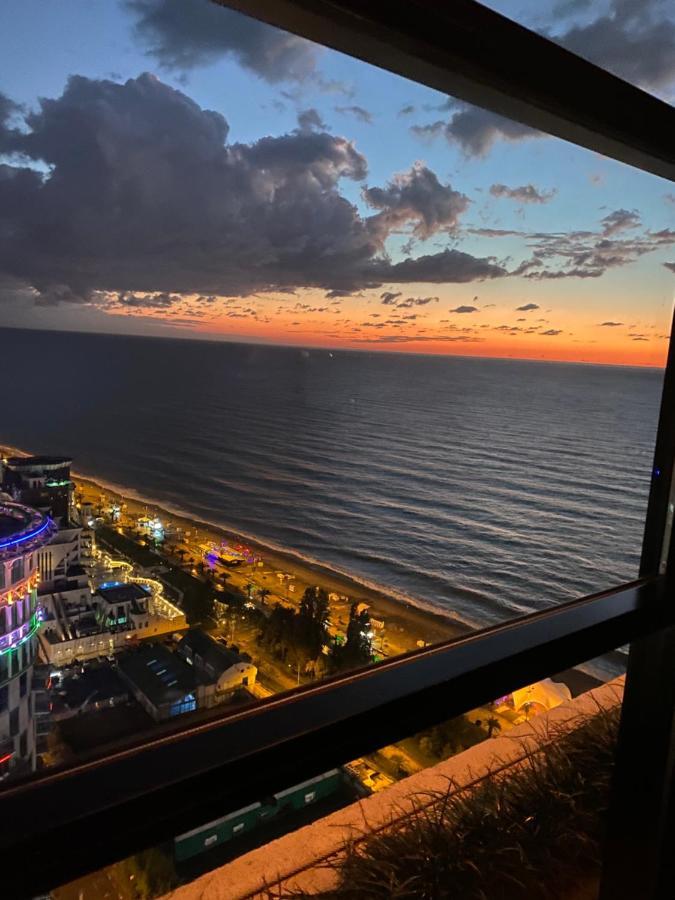 Orbi City Luxury Suite Batumi Luaran gambar