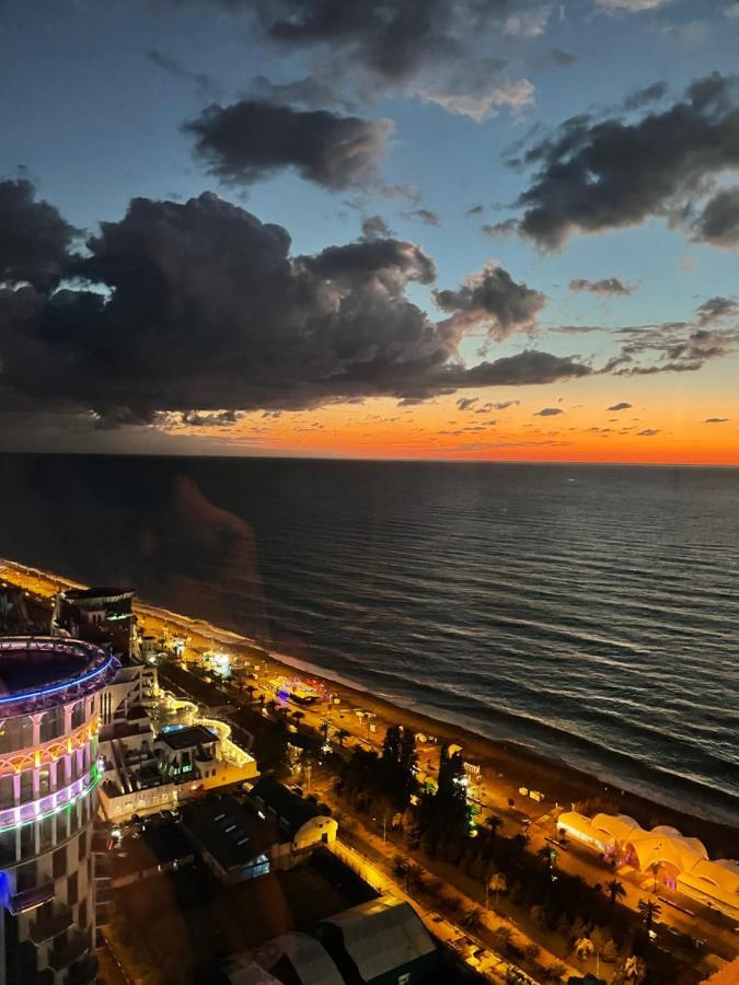 Orbi City Luxury Suite Batumi Luaran gambar