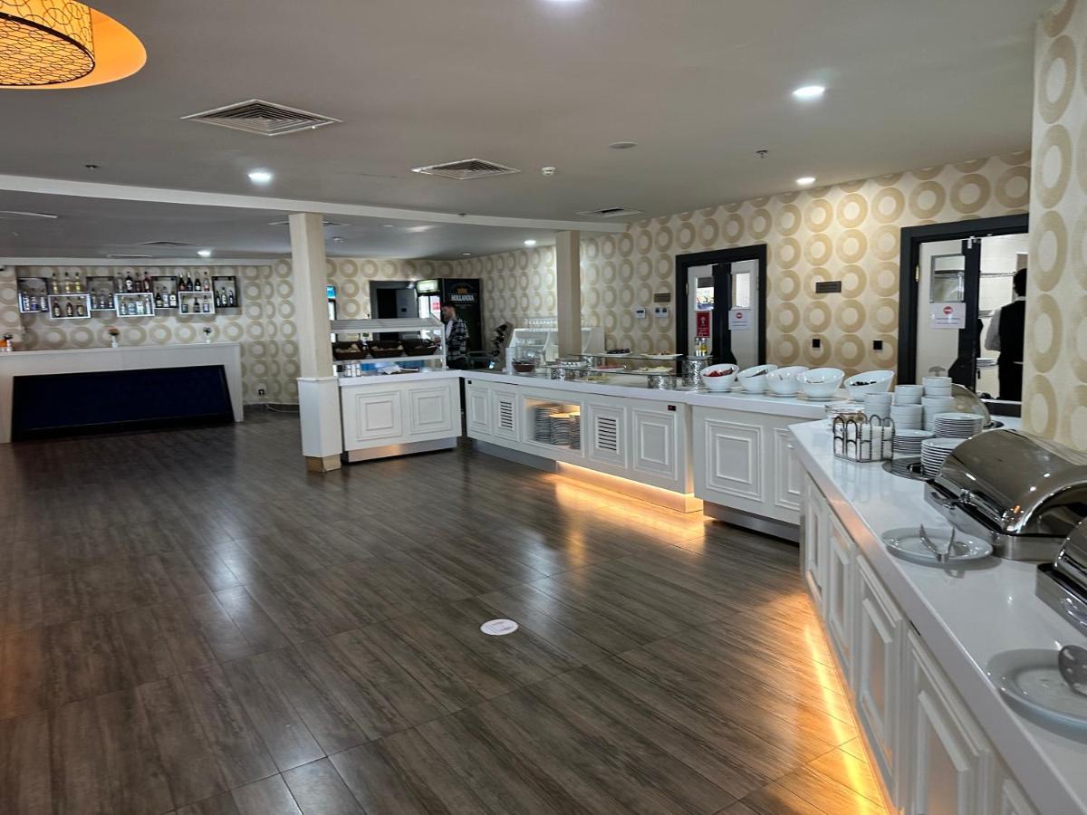 Orbi City Luxury Suite Batumi Luaran gambar